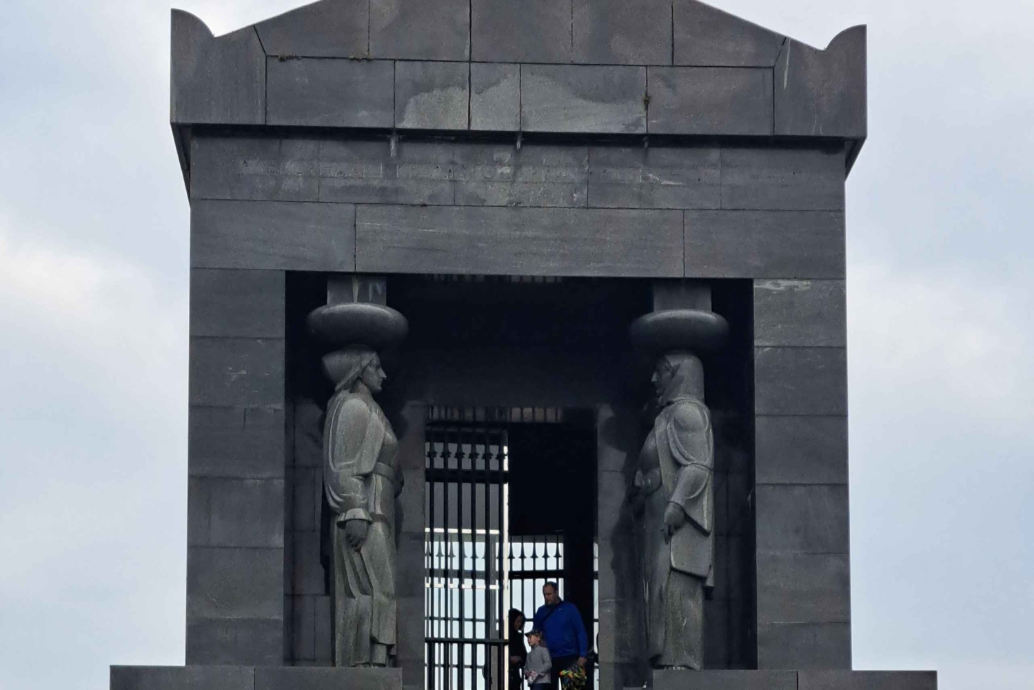 HISTORIA VIN & ROYALTY (Avala mountain - Topola - Oplenac)