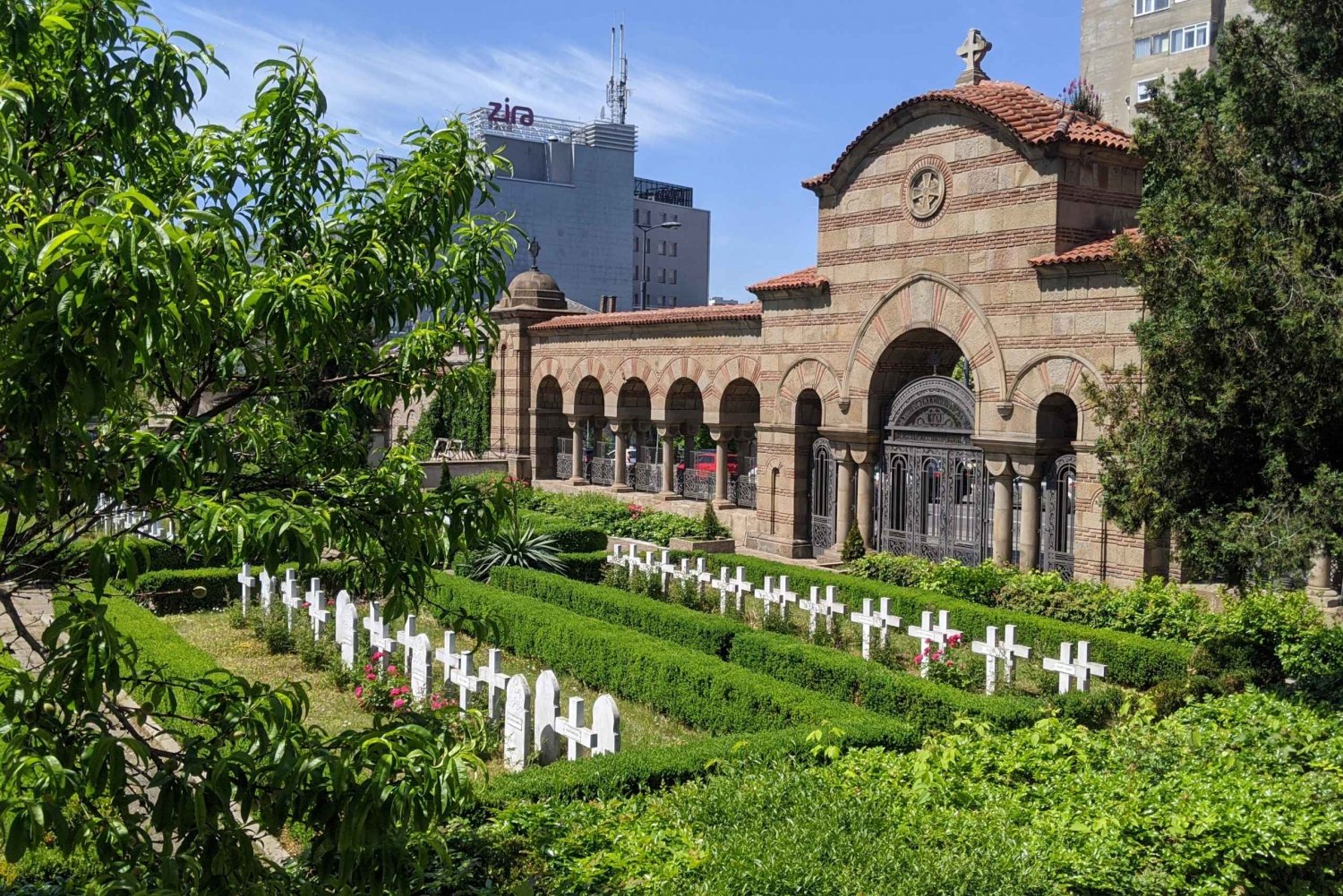 Ruhe in der Geschichte: Belgrader Friedhofstour