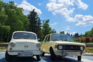 Museo di Tito e montagna Avala con auto d'epoca