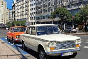 Museo di Tito e montagna Avala con auto d'epoca