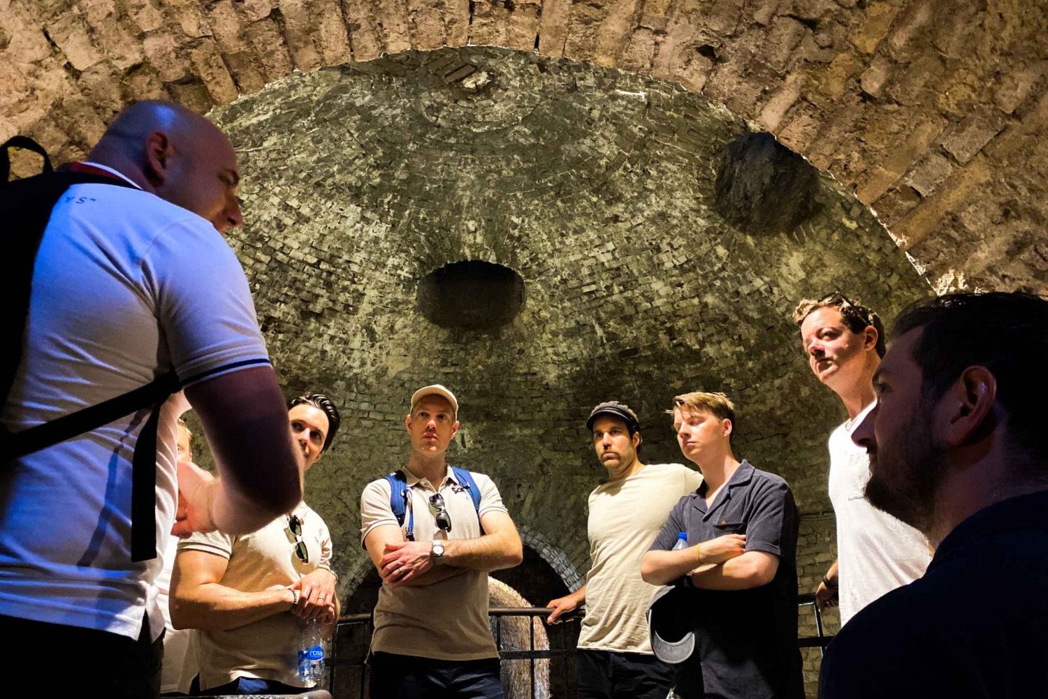 Beograd: Underjordisk fæstningstur med vin langs floden