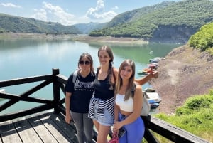 Excursión a la Reserva Natural de Uvac con Paseo en Barco y Caminata al Mirador