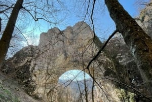 Canyon di Vratna e cancelli in pietra, aziende vinicole di Felix Romuliana e Rajac