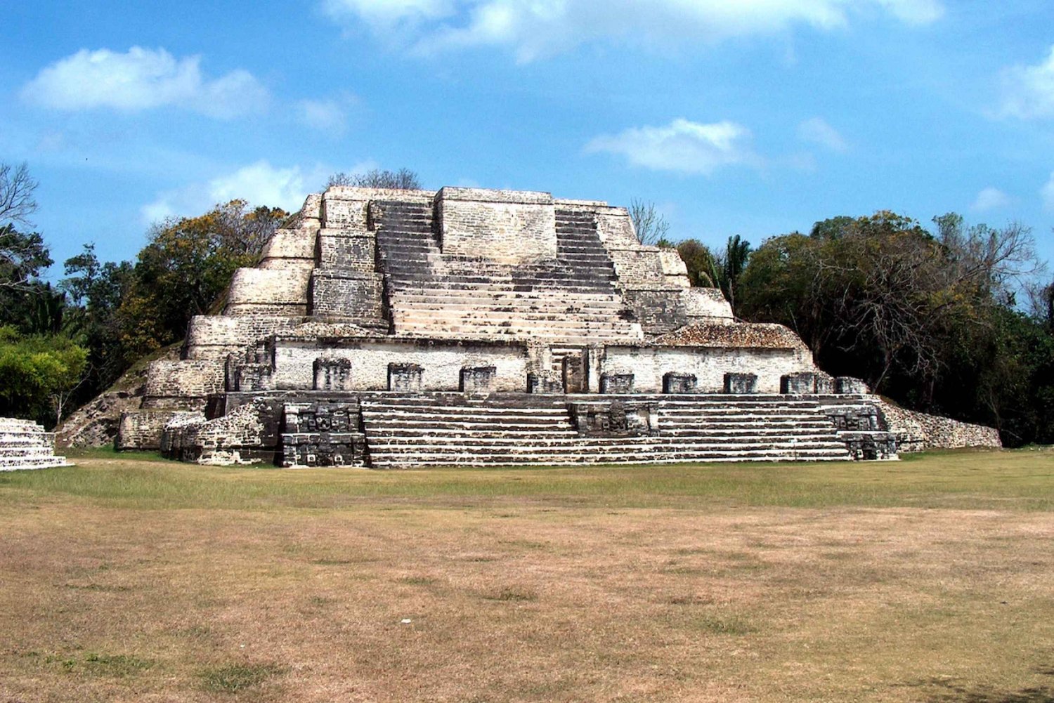 Discover Mayan Ruins: Unveiling Belize's Ancient History