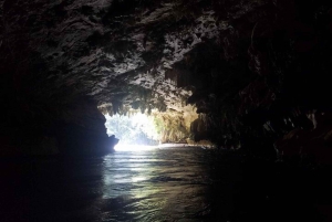 Belize City: Cave Tubing & Zipline with Belizean Lunch