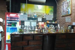 Belize City: Tour with Rum Tasting and Beach Stop Option