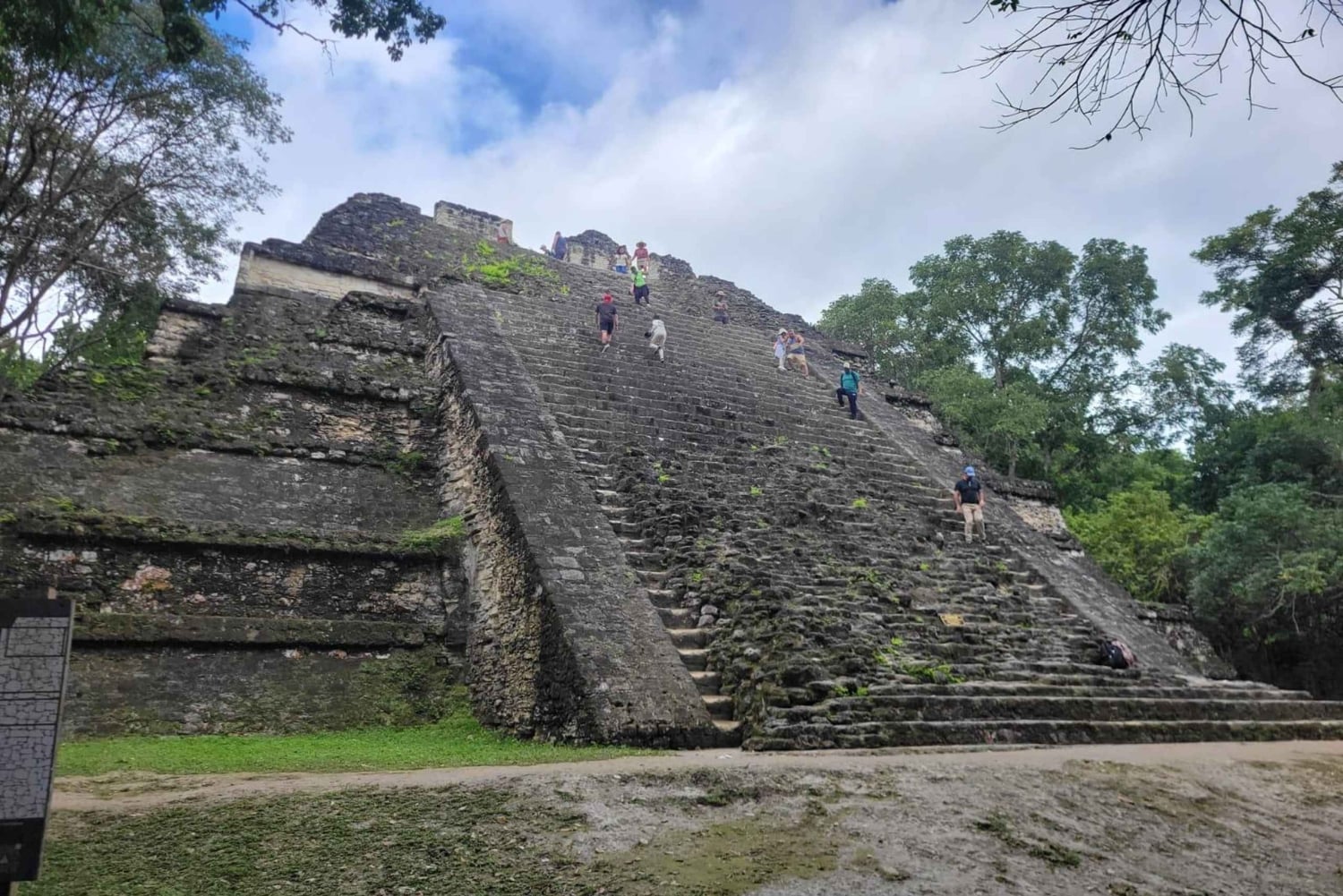 Belize City: Tikal National Park Private Tour with Lunch