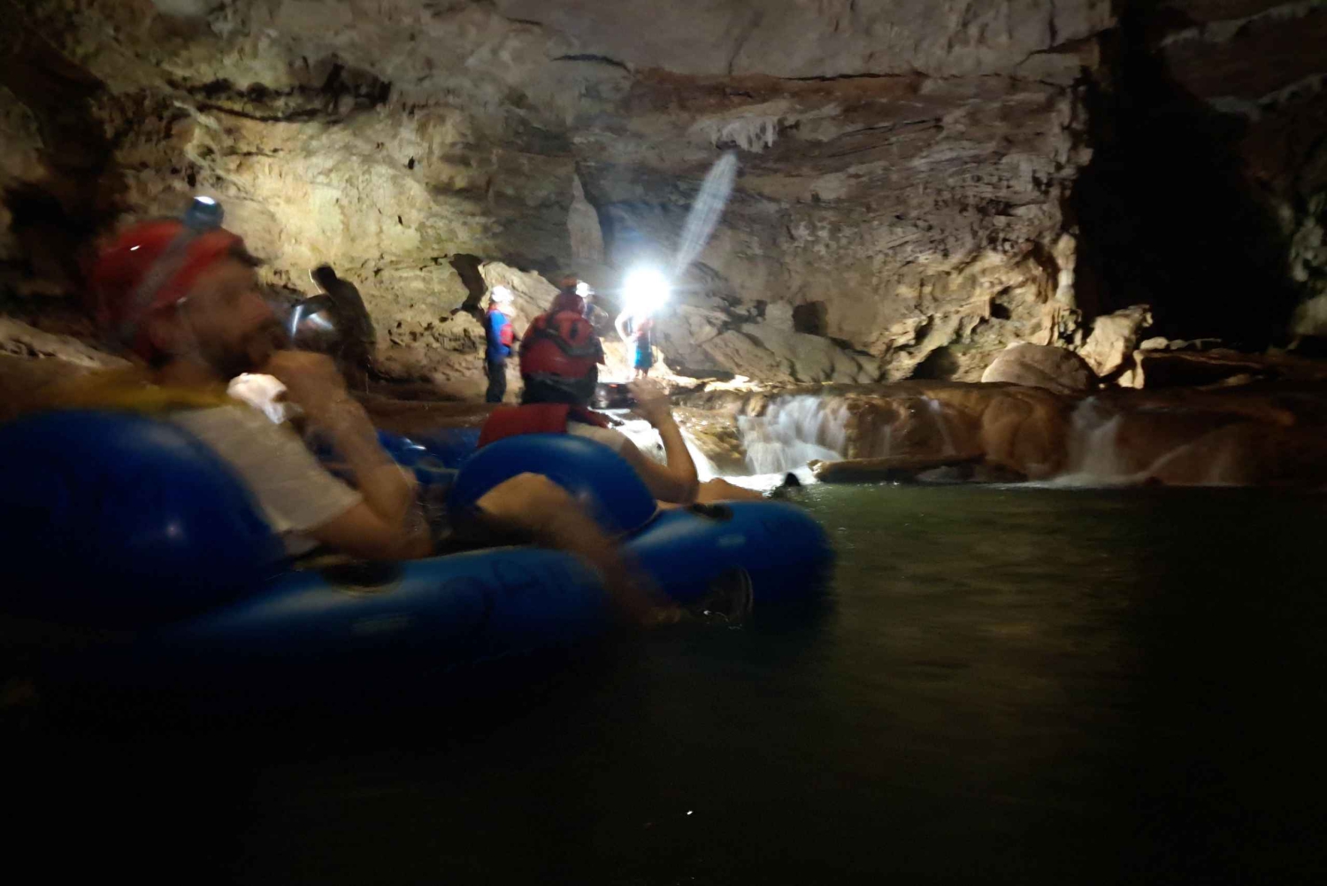 Belize: Nohoch Che’en Cave Tubing Tour