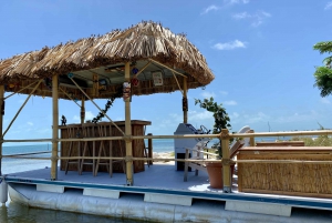 Caye Caulker: Tiki Bar Pontoon Boat Cruises