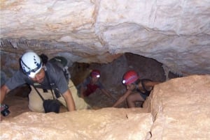 San Ignacio: Crystal Cave & Blue Hole National Park + Lunch