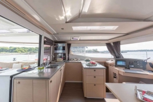 Welcome to the luxurious 'Gingembre' catamaran.