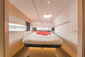 Welcome to the luxurious 'Gingembre' catamaran.