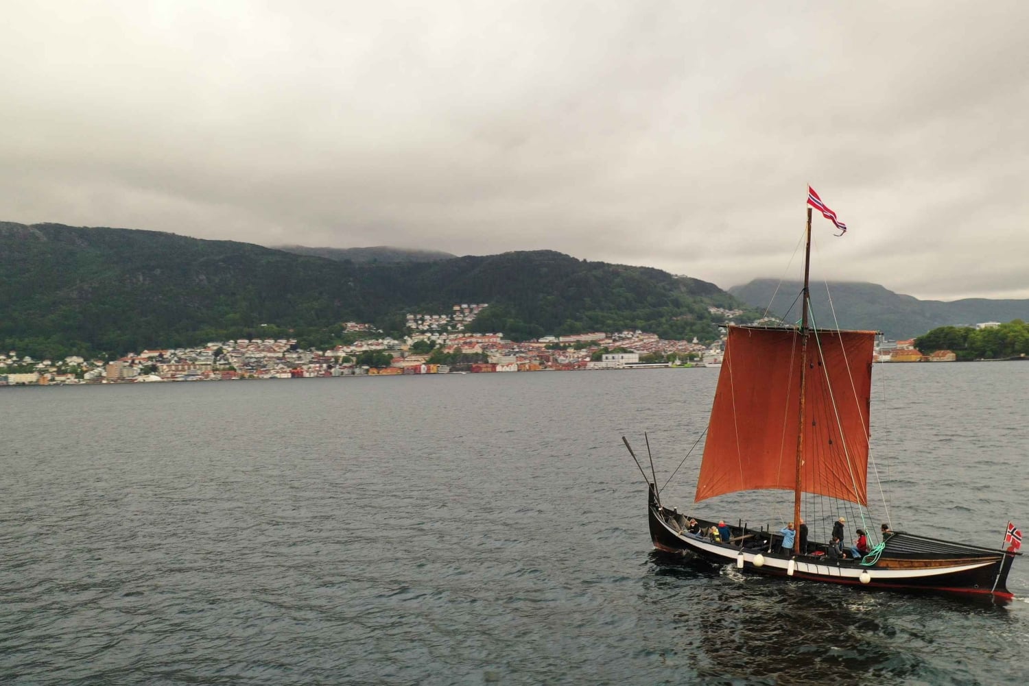 ベルゲン：バイキング船のセーリング体験と観光旅行, Bryggen, Bergen