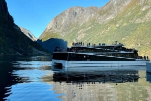 2-dages privat tur med Flåm-tog, Hardagerfjord og krydstogt