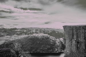 3 päivää Bergen–Hardanger–Flåm–Næroyfjord–Oslo (tai Preikstolen)