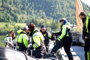 Balestrand: passeio de barco pelo fiorde escondido de Finnabotn