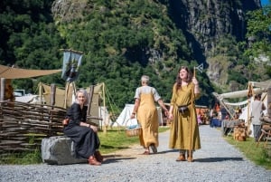 Bergen: Guidet tur til vikingelandsbyen Njardarheimr