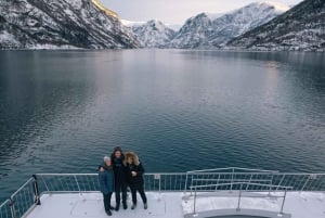 Bergen: Wikingerdorf, Nærøyfjord-Kreuzfahrt & Flåmbahn