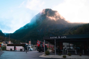 Bergen: Viking Village, Nærøyfjord & Flåm Day Trip