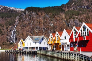 Flexible tour to Modalen Castle Hesjedalsfossen can hiking