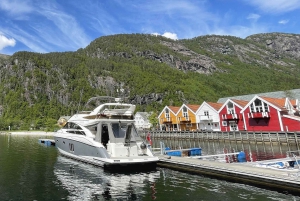 From Bergen: Modalen Private Fjord Cruise with Waterfalls