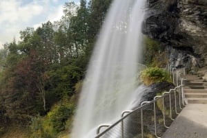Fra Bergen: Trolltunga og fossefall – helikoptertur