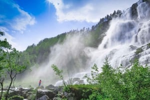 Bergen: Viking Village, Nærøyfjorden Cruise og Flåm Railway