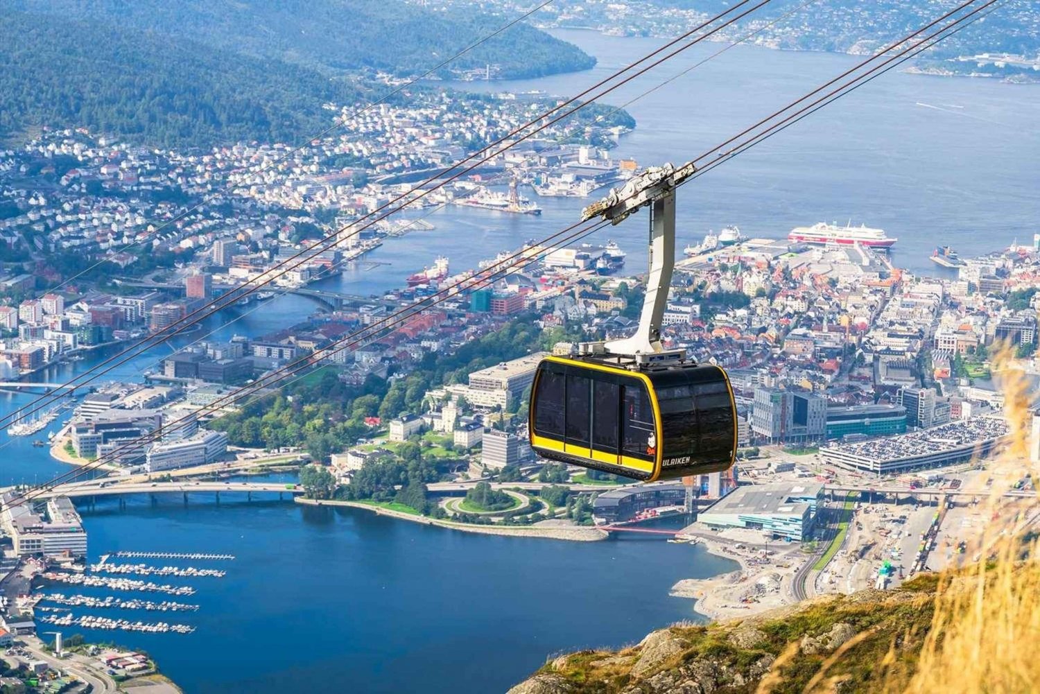 Stavanger: Ulriken Mountain and Bergen Aquarium Guided Tour