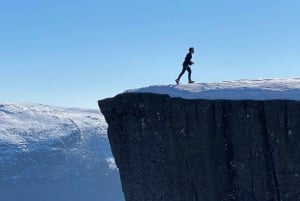 ノルウェーの三冠 5日間プライベートハイキングツアーパッケージ
