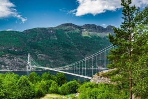 Водопад Вёрингсфоссен — грандиозный тур по фьорду Хардангер