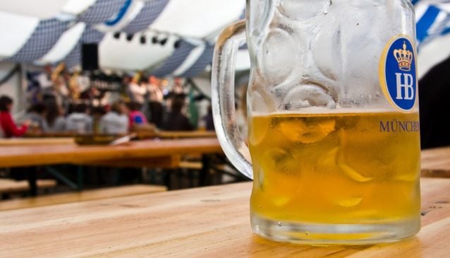 https://images.myguide-cdn.com/berlin/blog/oktoberfest-in-berlin/large/oktoberfest-in-berlin-133965.jpg