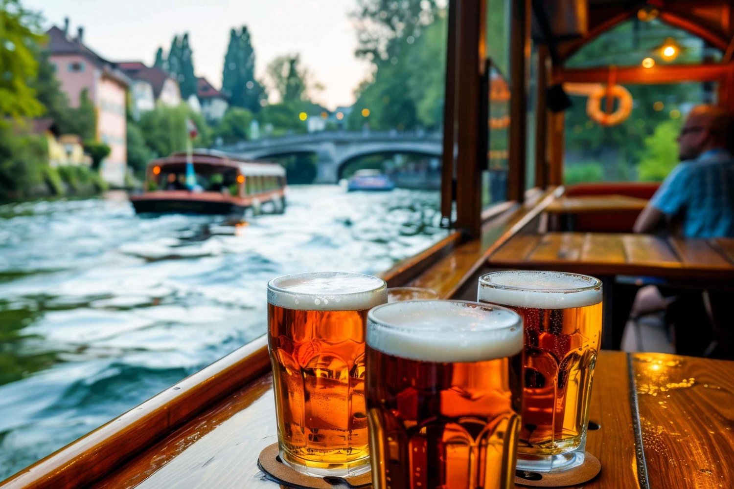Berlin: 3-timers sightseeingbåtcruise med øl om kvelden