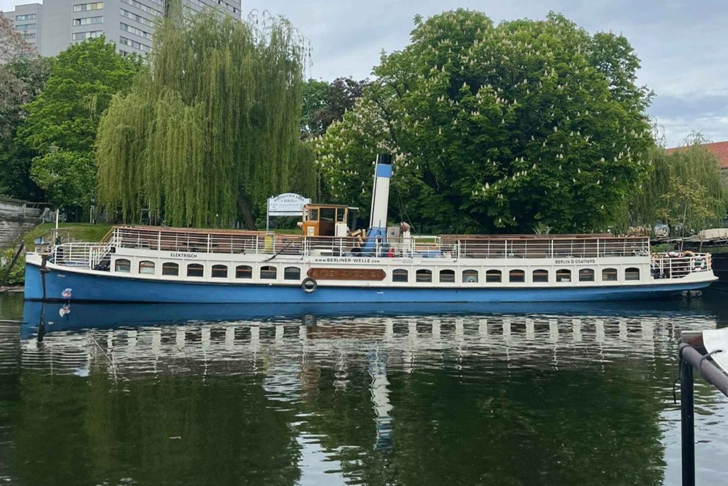 3-timers sightseeing med båt (Berlin tur/retur)