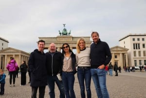 5h Berlin private Tour with Guide, Chauffeur & Photographer
