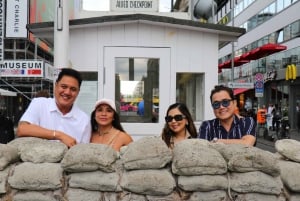 5h Berlin private Tour with Guide, Chauffeur & Photographer