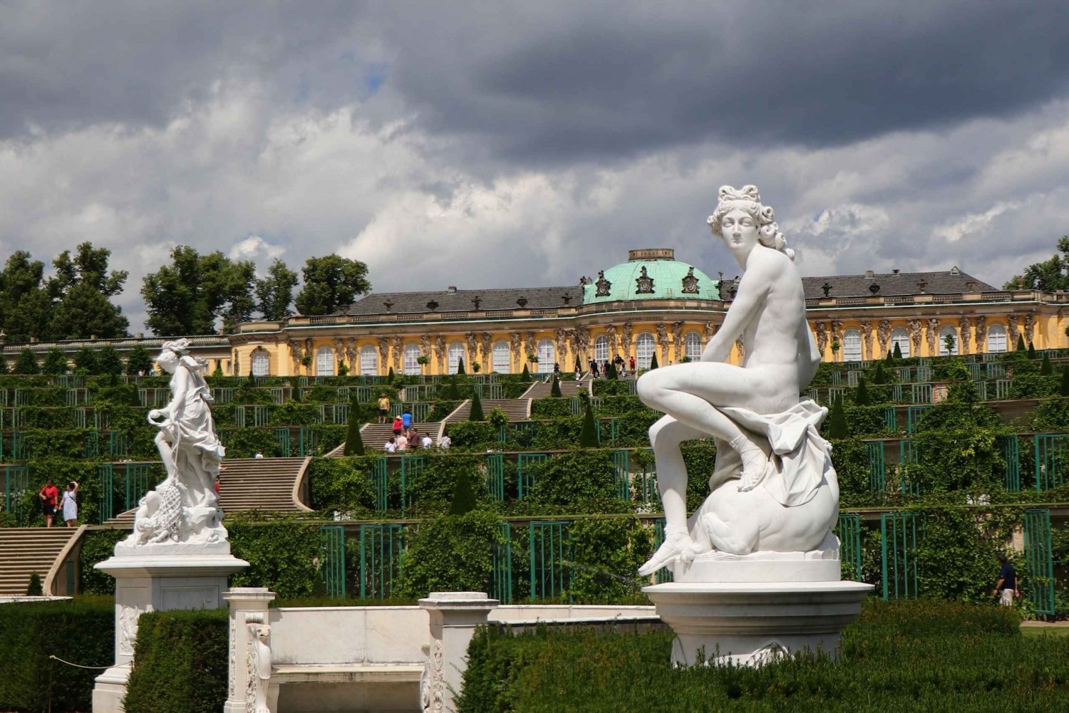 Tour privato di Potsdam di 5 ore con guida, autista e fotografo