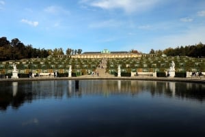5h Potsdam private tour with Guide, Chauffeur & Photographer