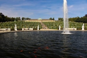 5h Potsdam private tour with Guide, Chauffeur & Photographer