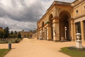 5h Potsdam private tour with Guide, Chauffeur & Photographer