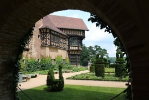 5h Potsdam private tour with Guide, Chauffeur & Photographer