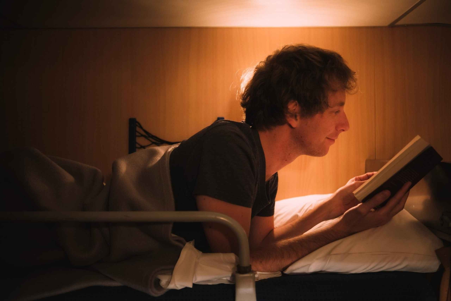 Амстердам и Берлин: Ночное путешествие на поезде в общей каюте