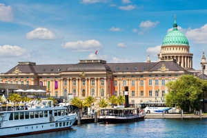 Berlin: 1-Day Tour to Potsdam & Sanssouci Palace with Ticket