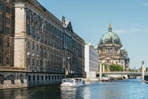 Berlino: tour della città di un'ora in barca con posti a sedere garantiti