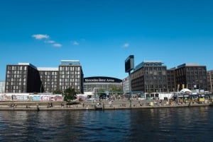 Berlin: 2,5-stündige Bootsfahrt im Osten mit Kommentar