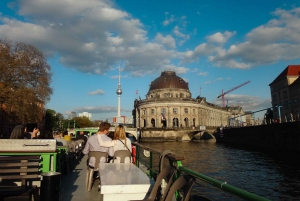 Berlin: 2.5-Hour East Side Boat Cruise with Commentary
