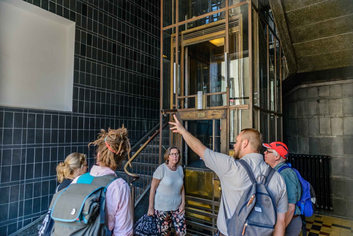 ベルリン：クロイツベルク61を巡る2.5時間のウォーキングツアー