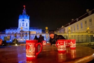 Berlin: 2-Hour Christmas Lights Bus Tour incl. Mulled Wine