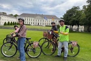 Berlin: 3,5 timmars cykeltur – en tidsresa genom huvudstaden