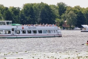 Berlin: 7 Lakes Boat Tour through the Havel Landscape