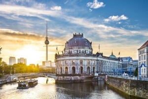 Berlin: Allt-i-ett: Guidad busstur till berömda landmärken